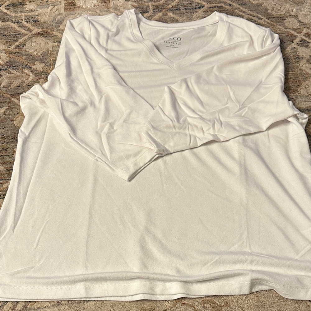 White Long Sleeve V-Neck Top - NWOT
